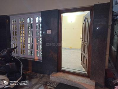 Gallery Cover Image of 1350 Sq.ft 3 BHK Independent Floor for rent in Indira Nagar for 34000
