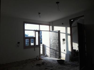 Gallery Cover Image of 900 Sq.ft 3 BHK Apartment for buy in Raju Parak Extension for 4000000