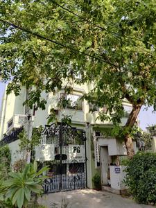 Building Image of Rose Dale in DLF Phase 1