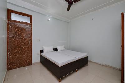 Bedroom Image of Oyo Life Grg1191 in Sector 33