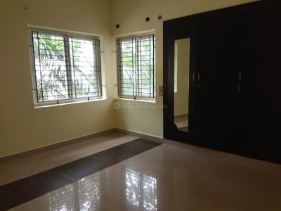 Gallery Cover Image of 1800 Sq.ft 3 BHK Apartment for buy in Adyar for 27000000