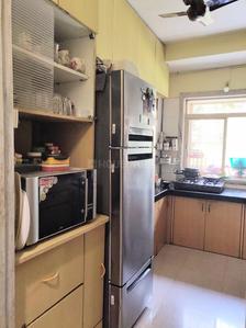 Gallery Cover Image of 605 Sq.ft 1 BHK Apartment for buy in Malad West for 12600000