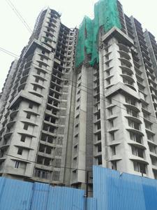 Gallery Cover Image of 830 Sq.ft 1 BHK Apartment for buy in Malad West for 10200000