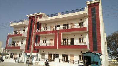 Gallery Cover Image of 1755 Sq.ft 3 BHK Independent Floor for buy in Sector 73 for 3450000