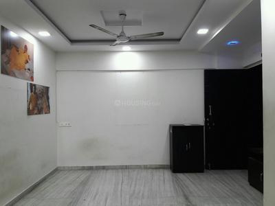 Gallery Cover Image of 720 Sq.ft 2 BHK Apartment for buy in Kandivali West for 13700000