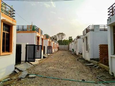 Gallery Cover Image of 402 Sq.ft 1 BHK Independent House for buy in Jankipuram for 900000