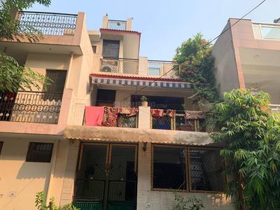 Gallery Cover Image of 700 Sq.ft 3 BHK Independent House for buy in Niti Khand for 8500000