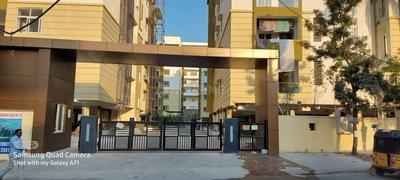 Gallery Cover Image of 1220 Sq.ft 2 BHK Apartment for buy in Srusti Symphony, Kondapur for 8296000