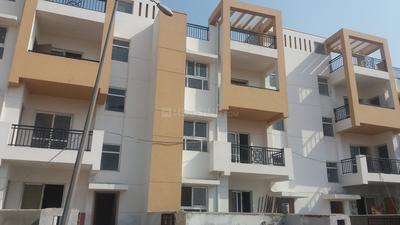 Gallery Cover Image of 1066 Sq.ft 3 BHK Independent Floor for buy in Sector 76 for 3300000