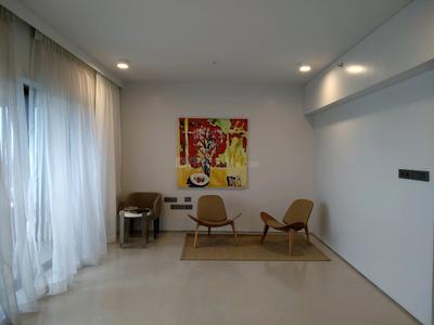 Gallery Cover Image of 1800 Sq.ft 3 BHK Apartment for buy in Khar West for 77100000