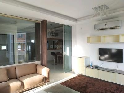 Gallery Cover Image of 4770 Sq.ft 3 BHK Independent Floor for buy in Thaltej for 17000000