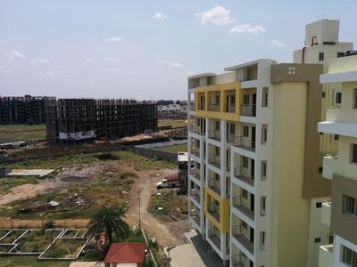 Gallery Cover Image of 1310 Sq.ft 3 BHK Apartment for buy in Baghmugalia for 2800000