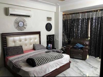 Gallery Cover Image of 1700 Sq.ft 3 BHK Apartment for rent in CGHS Azad Hind, Sector 9 Dwarka for 35000