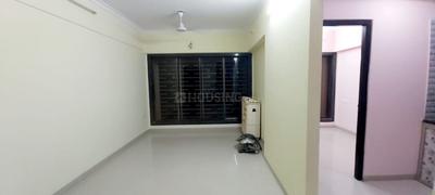Gallery Cover Image of 593 Sq.ft 1 BHK Apartment for buy in Darshan Apartment, Malad West for 11500000