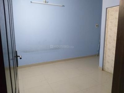 Gallery Cover Image of 750 Sq.ft 2 BHK Apartment for buy in Madipakkam for 4000000