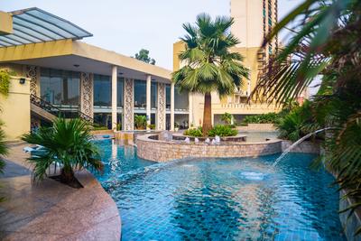 Gallery Cover Image of 2150 Sq.ft 3 BHK Apartment for buy in ATS One Hamlet, Sector 104 for 20000000