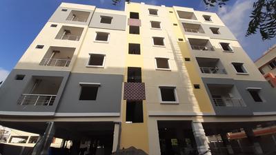 Gallery Cover Image of 1650 Sq.ft 3 BHK Apartment for buy in Pragathi Nagar for 6550000