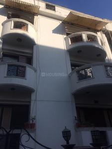 Gallery Cover Image of 2700 Sq.ft 4 BHK Independent Floor for buy in Saket for 37500000
