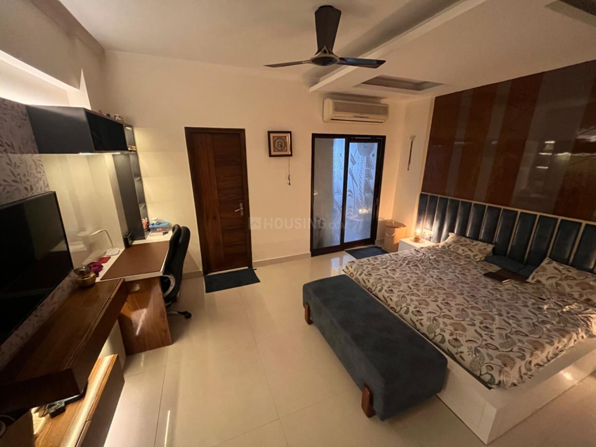 14+ Flats Without Brokerage for Sale in Kaushambi, Ghaziabad