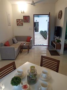 Gallery Cover Image of 837 Sq.ft 2 BHK Apartment for buy in Poonamallee for 2900000
