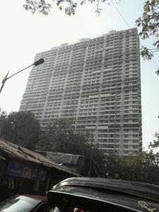 Gallery Cover Image of 1860 Sq.ft 3 BHK Apartment for buy in Malad East for 36000000