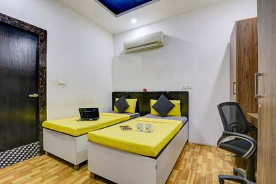 Bedroom Image of Oyo Life Ol_grg1998 in Sector 46