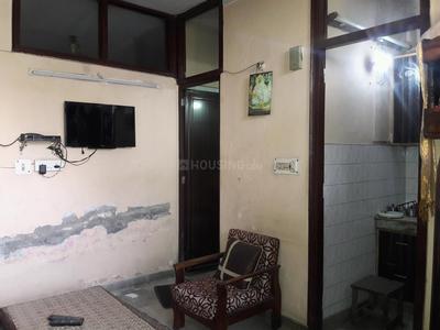 Gallery Cover Image of 450 Sq.ft 1 BHK Independent Floor for buy in Lajpat Nagar for 4500000