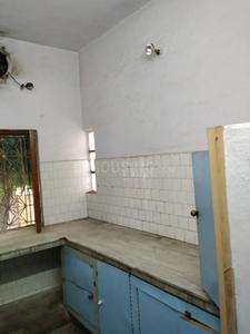 Gallery Cover Image of 1500 Sq.ft 1 BHK Independent Floor for rent in Krishna Nagar for 10000