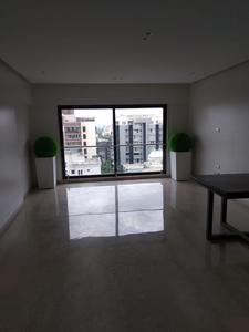 Gallery Cover Image of 1800 Sq.ft 3 BHK Apartment for buy in Khar West for 75000000