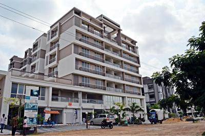 Gallery Cover Image of 3051 Sq.ft 3 BHK Apartment for buy in Chandkheda for 9631000