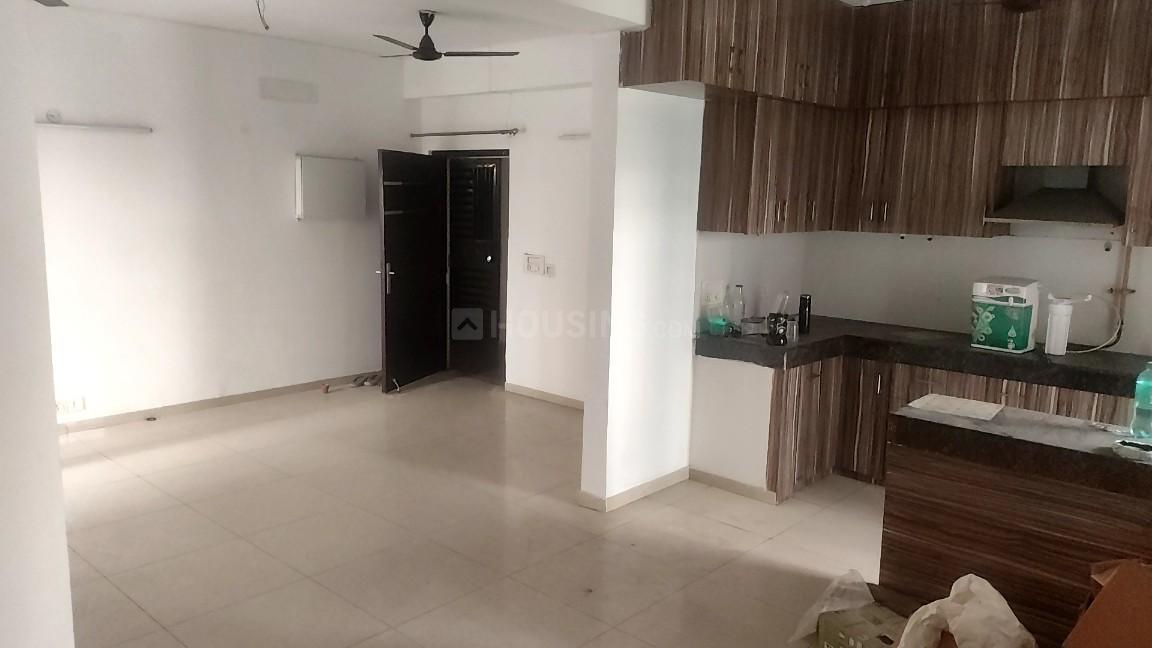 Ajnara Daffodil - Image 7