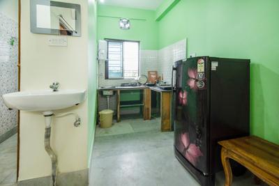 Kitchen Image of Oyo Life Kol1293 in Mukundapur