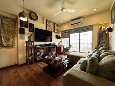 Bhk in lokhandwala andheri west (BHK Flats in Andheri West