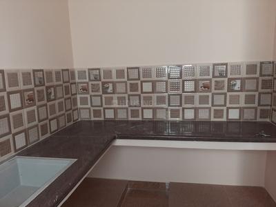 Gallery Cover Image of 1000 Sq.ft 2 BHK Apartment for rent in Nanmangalam for 15000