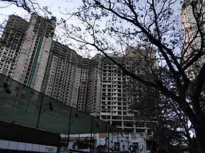 Gallery Cover Image of 1055 Sq.ft 2 BHK Apartment for buy in Goregaon West for 25700000