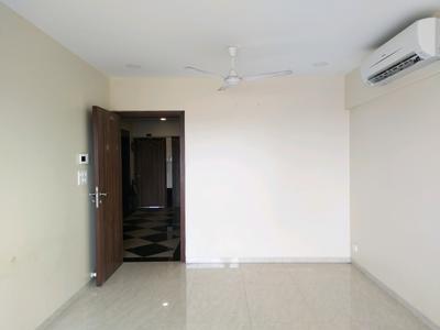 Gallery Cover Image of 900 Sq.ft 2 BHK Apartment for buy in Andheri West for 27500000