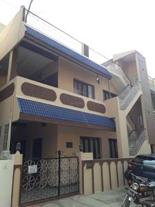 Gallery Cover Image of 600 Sq.ft 2 BHK Independent Floor for rent in Indira Nagar for 18000
