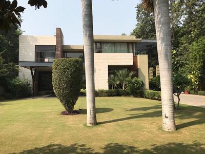 Gallery Cover Image of 11000 Sq.ft 5 BHK Independent House for buy in DLF Farms for 365000000
