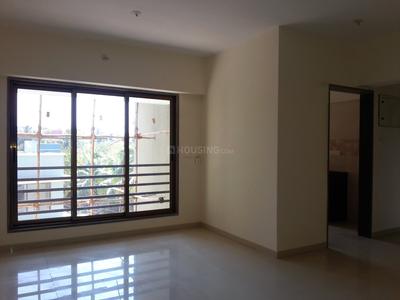 Gallery Cover Image of 1000 Sq.ft 2 BHK Apartment for buy in Malad West for 13000000