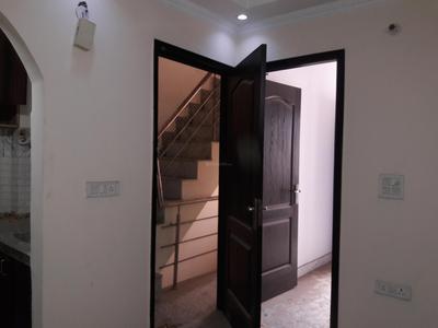 Gallery Cover Image of 540 Sq.ft 2 BHK Independent Floor for buy in Govindpuri for 2100000