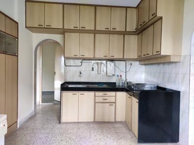 Gallery Cover Image of 800 Sq.ft 2 BHK Apartment for rent in Kohinoor Tower, Dadar West for 60000