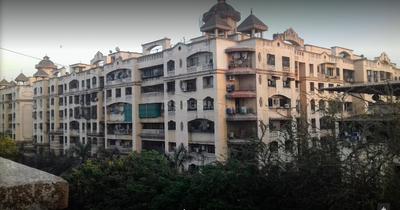Gallery Cover Image of 1050 Sq.ft 2 BHK Apartment for buy in Airoli for 12000000