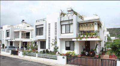 Gallery Cover Image of 2400 Sq.ft 3 BHK Villa for buy in Wagholi for 16200000