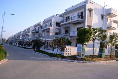 Gallery Cover Image of 1900 Sq.ft 3 BHK Independent Floor for buy in Omex City for 4000000