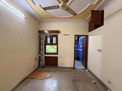 BHK Flat for rent in Paschim Vihar, West Delhi 900 Sqft