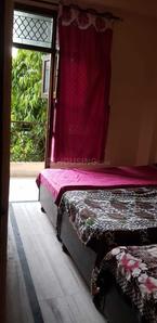 Bedroom Image of Jitender Girls PG in Sector 109