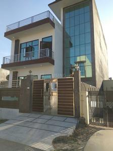 Gallery Cover Image of 7200 Sq.ft 6 BHK Independent House for buy in Omega II Greater Noida for 25000000