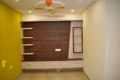 Gallery Cover Image of 969 Sq.ft 1 BHK Apartment for buy in Lal Darwaza for 4500000