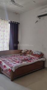 Gallery Cover Image of 1100 Sq.ft 3 BHK Apartment for buy in Malad West for 25500000