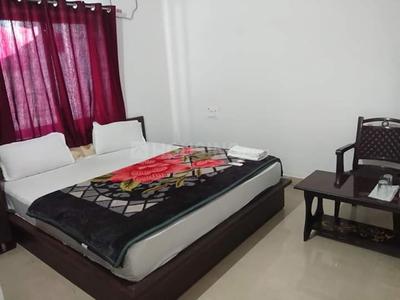 Gallery Cover Image of 2750 Sq.ft 3 BHK Apartment for buy in Tilak Nagar for 19800000